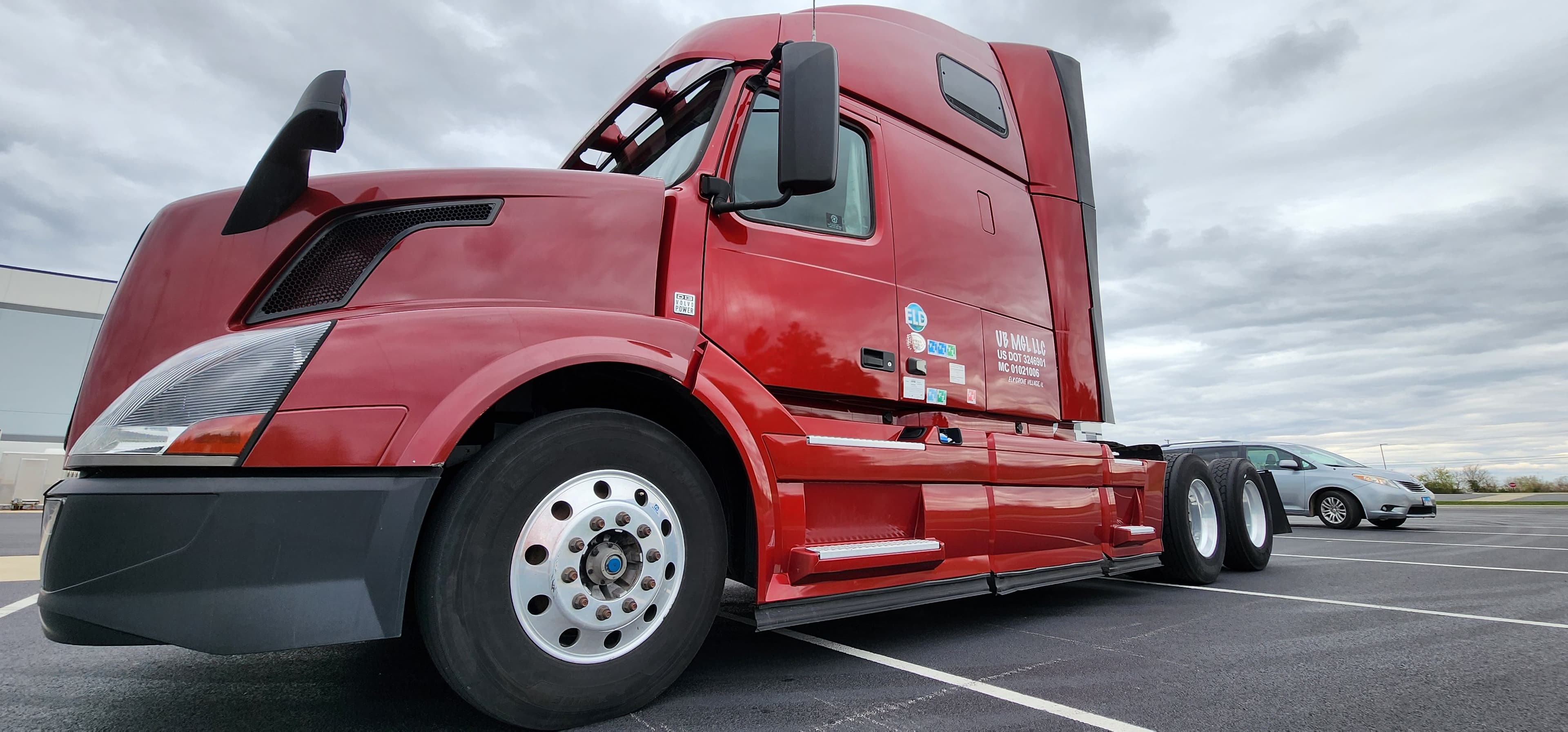2016 Volvo VNL670 image 9