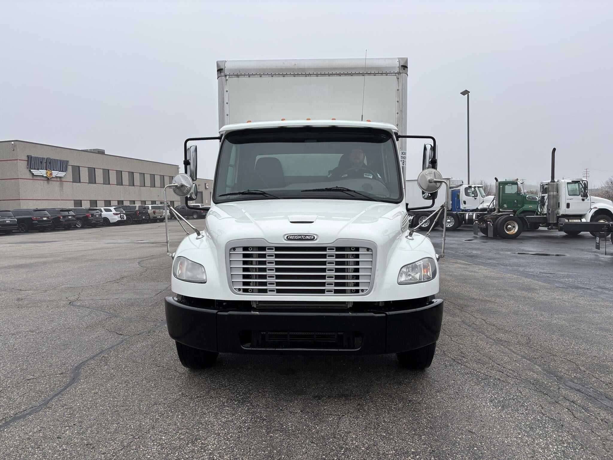 2019 Freightliner M2 image 5