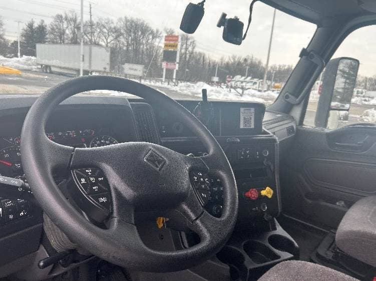 2023 International LT62F image 5