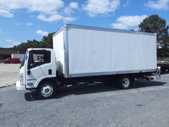 2025 Isuzu NRR image 9