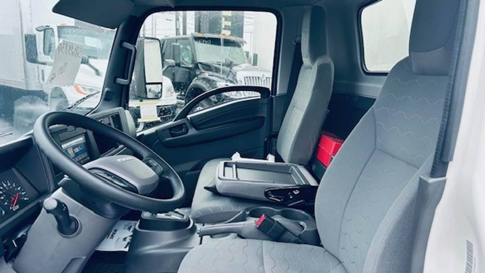 2025 Isuzu NPR-HD image 6