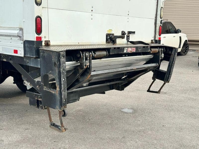 2017 International 4300 image 9