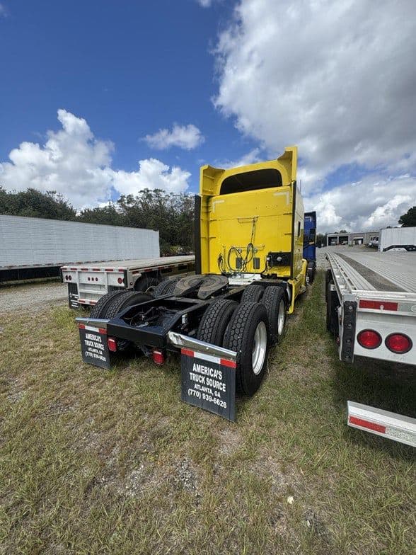 2017 Peterbilt 579 image 3