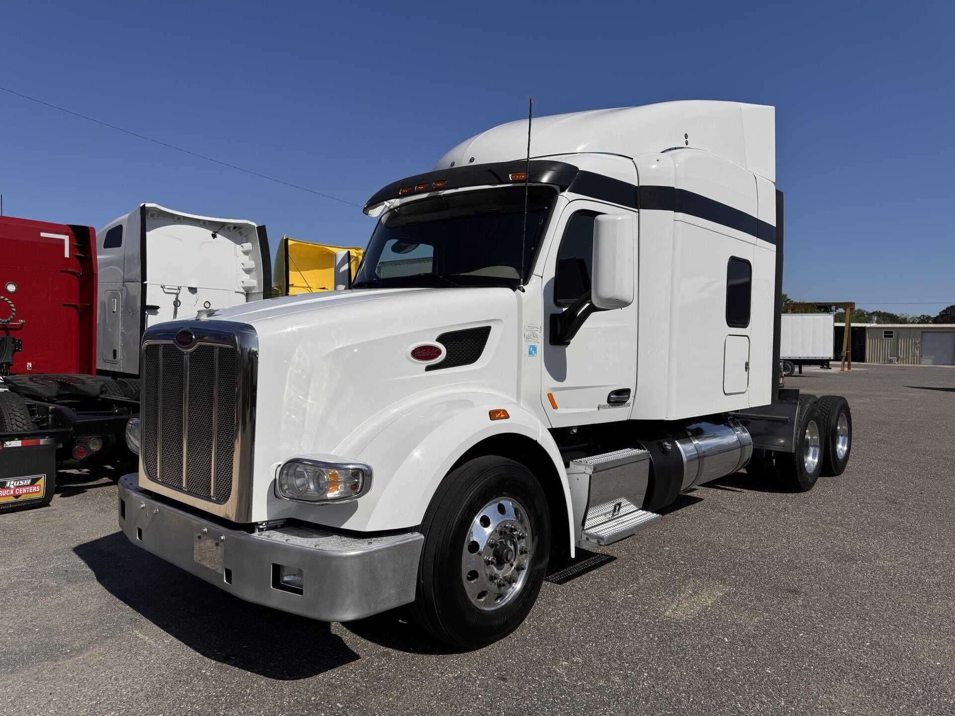 2022 Peterbilt 567 image 4