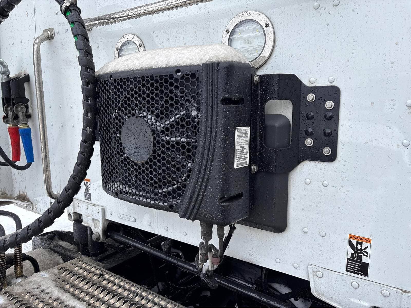 2023 Peterbilt 579 image 12