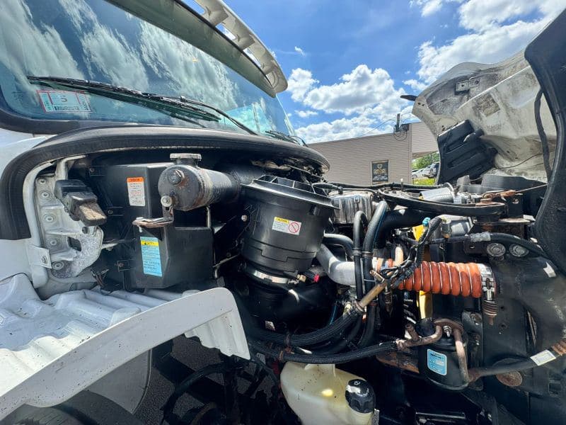 2017 Freightliner M2 106 image 29