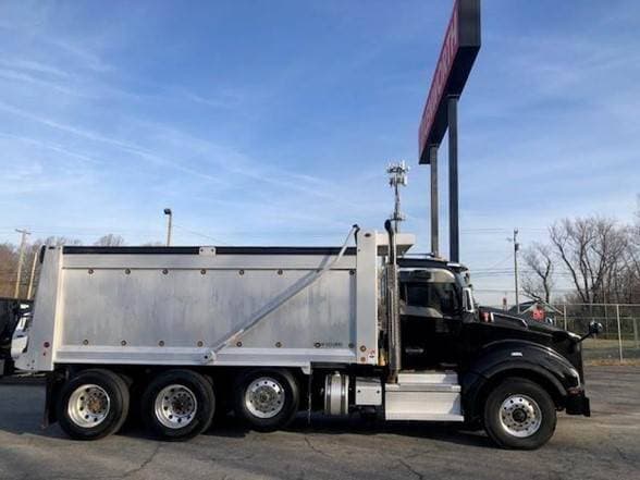 2021 Kenworth T880 image 5