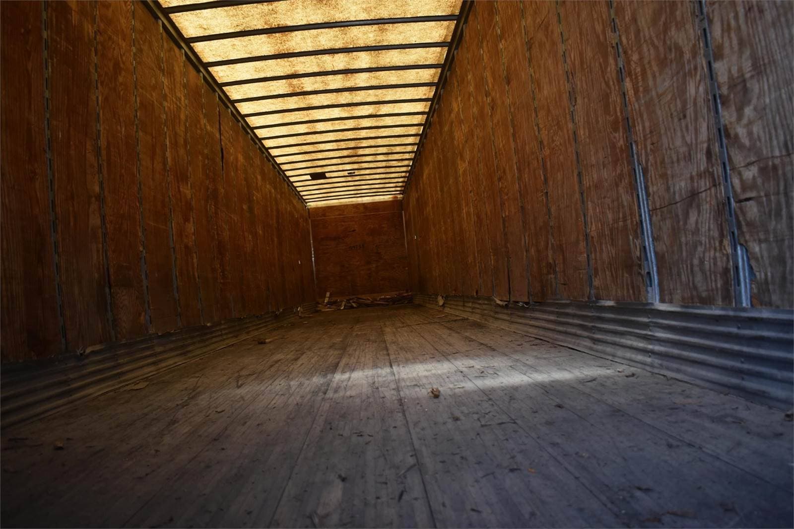 1999 Great Dane 53 ft Dry Van Trailer - Swing Door, Air Ride, Sliding Axle image 4