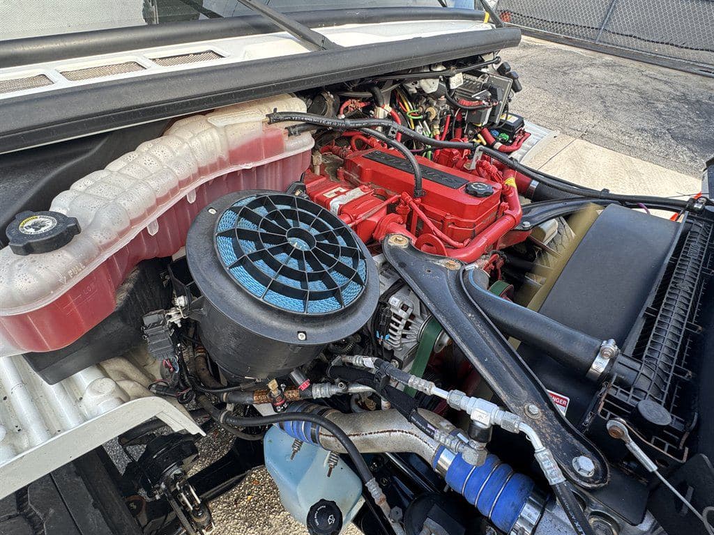 2018 Freightliner M2-106 image 51