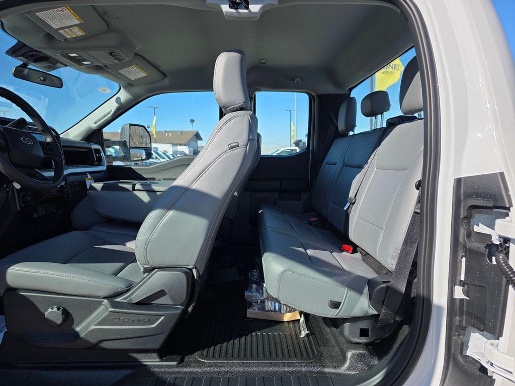 2026 Ford F-550SD XL Service Utility Body image 28