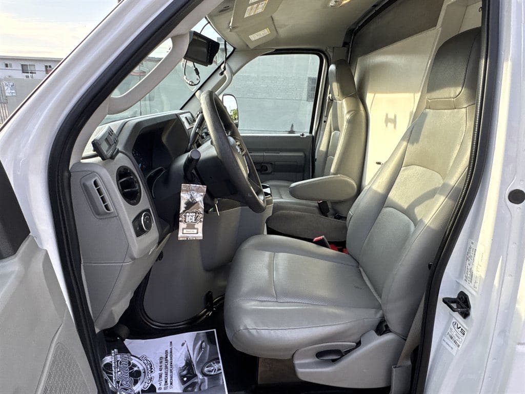 2023 Ford E350 Cutaway image 54