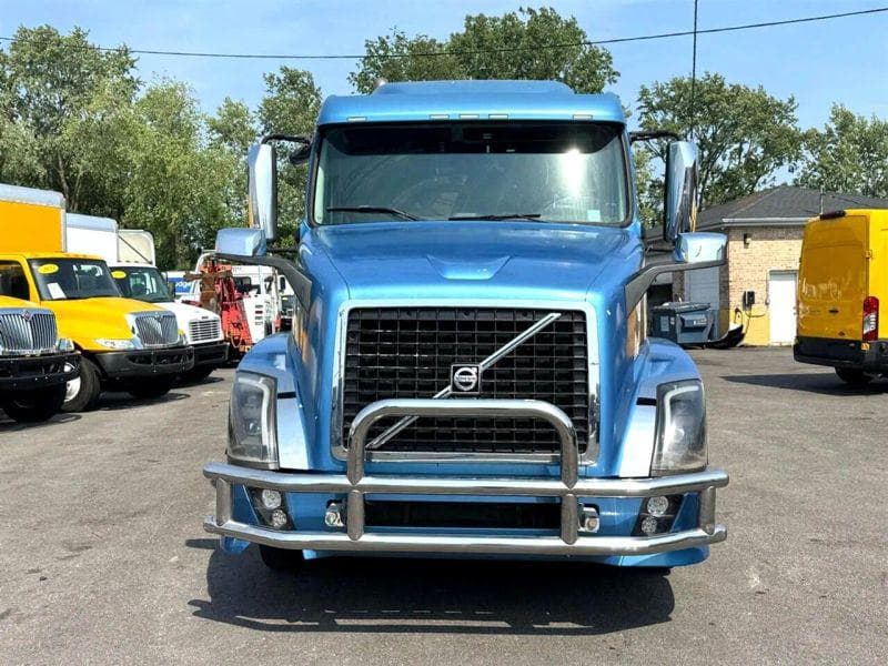 2012 Volvo VNL image 4
