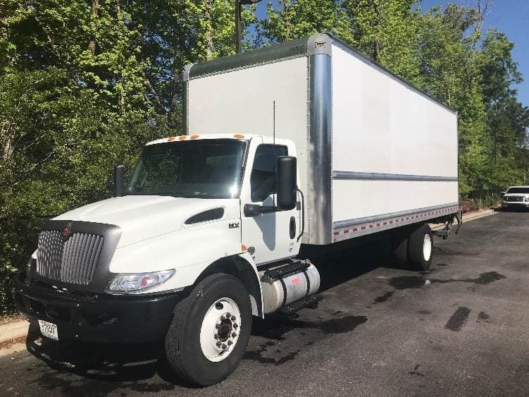 2022 International MV607 Box Truck - 220HP, 6 Speed Automatic, Roll up Door image 3