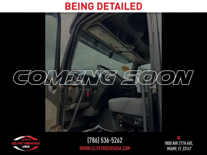 2019 Volvo VNL image 4