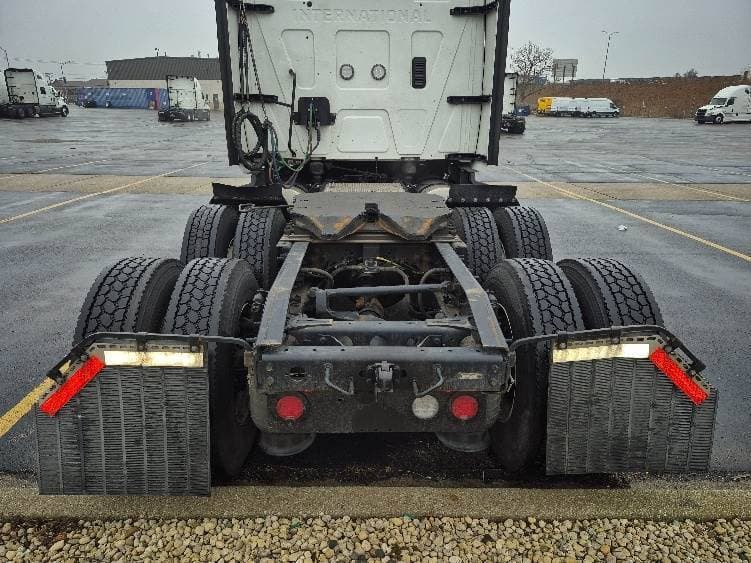 2023 International LT62F image 4