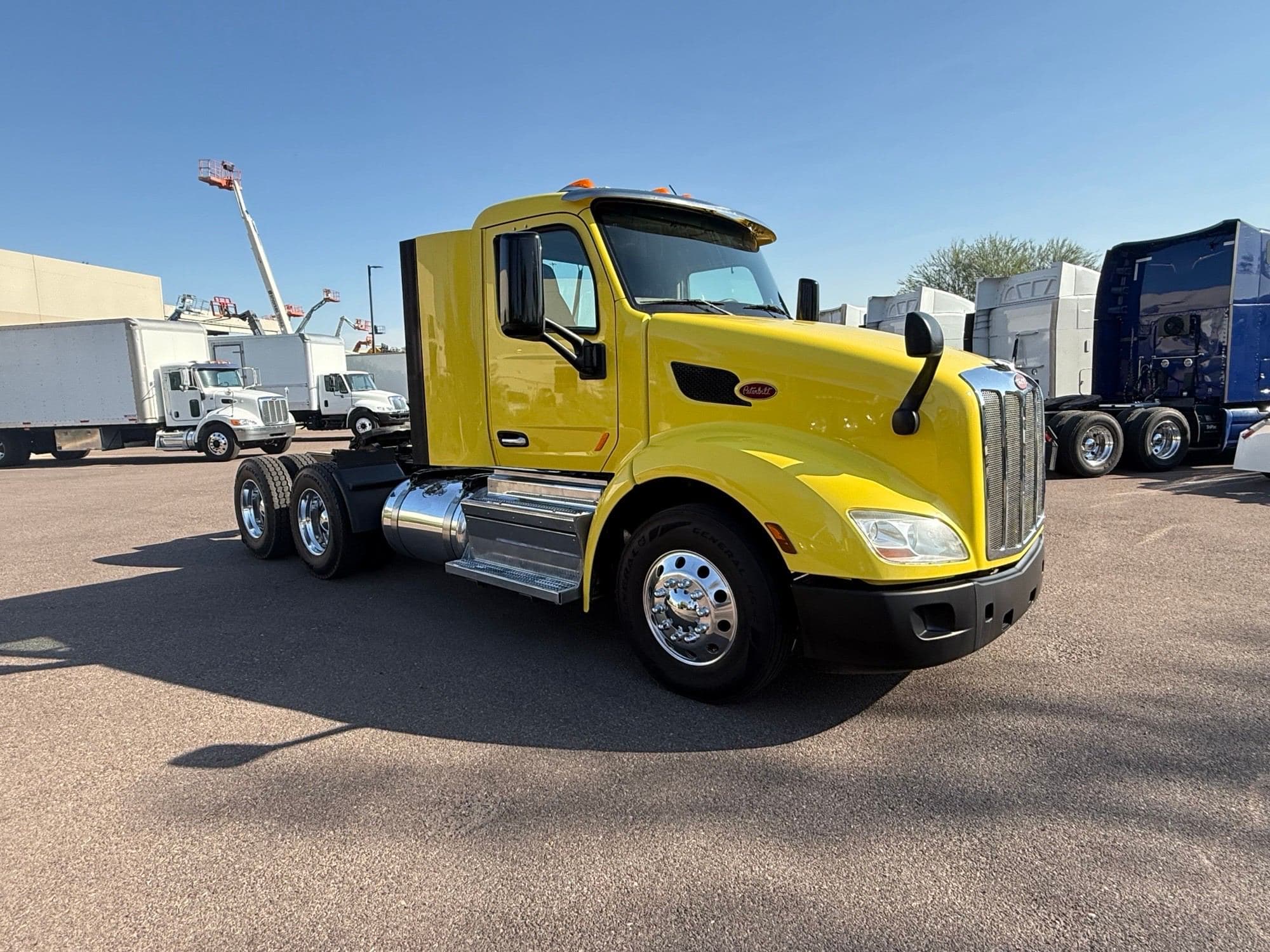 2021 Peterbilt 579 image 7