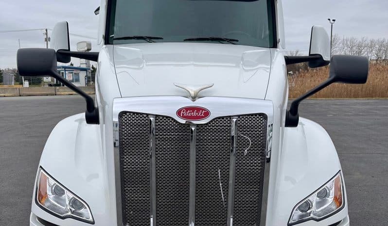 2024 Peterbilt 579 image 2