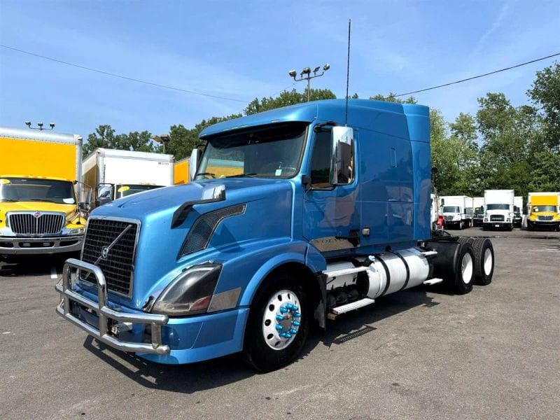 2012 Volvo VNL image 36