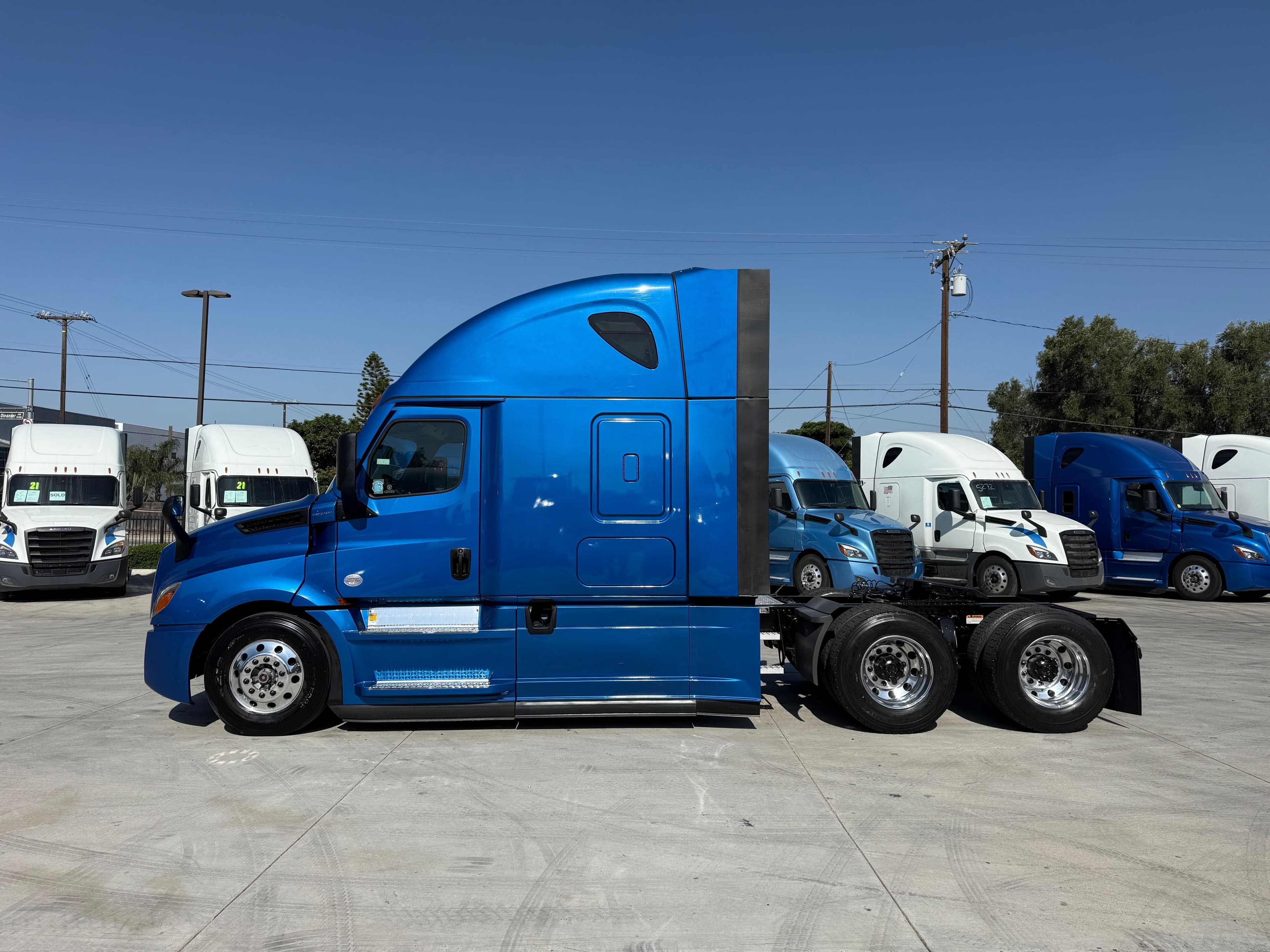 2022 Freightliner Cascadia 126 image 8