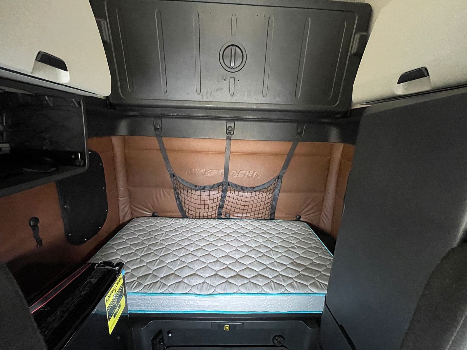 2022 Freightliner Cascadia 126 image 16