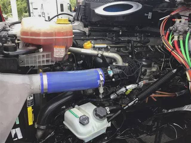 2022 Freightliner Cascadia image 10