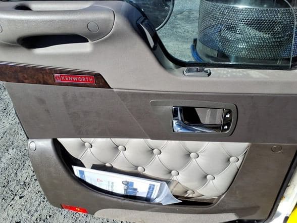 2026 Kenworth W900 image 13