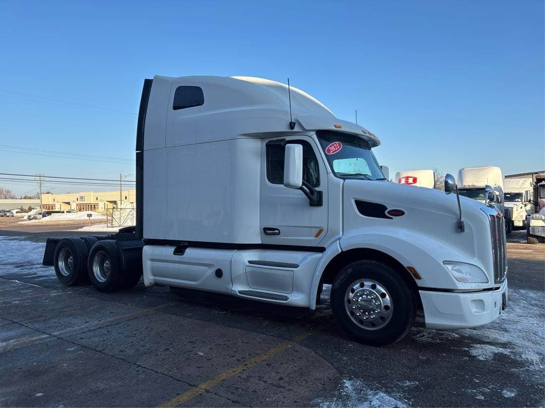 2021 Peterbilt 579 image 5