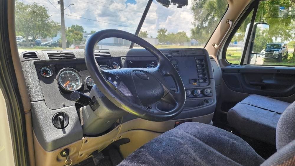 2018 Freightliner Cascadia image 4