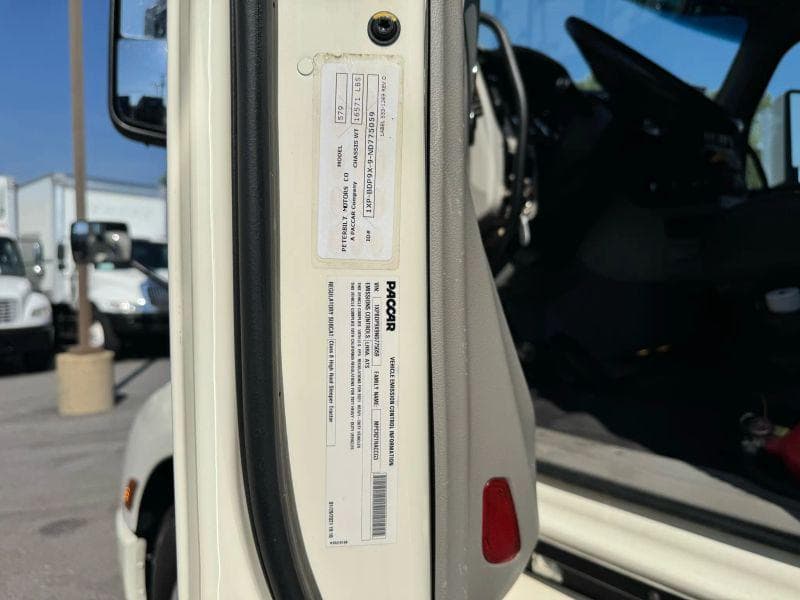 2022 Peterbilt 579 image 64