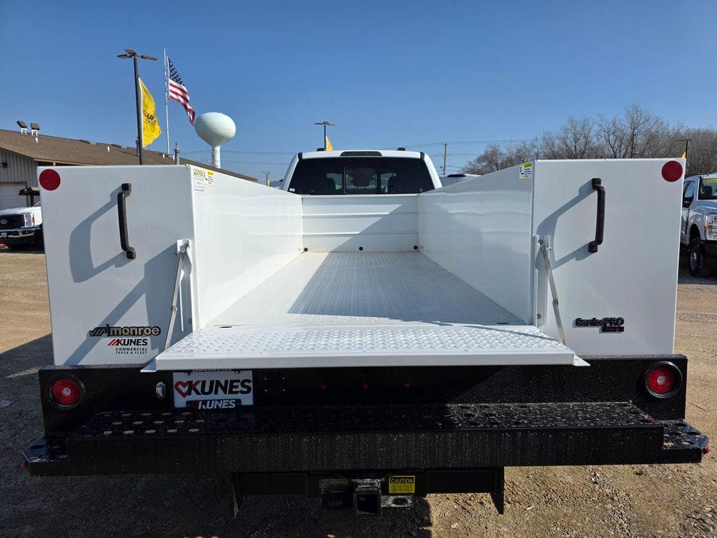 2026 Ford F-550SD XL Service Utility Body image 12