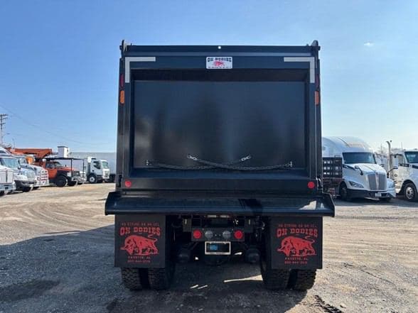 2025 Kenworth T880 image 4