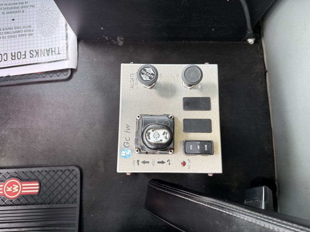 Used 2021 KENWORTH T880S image 14