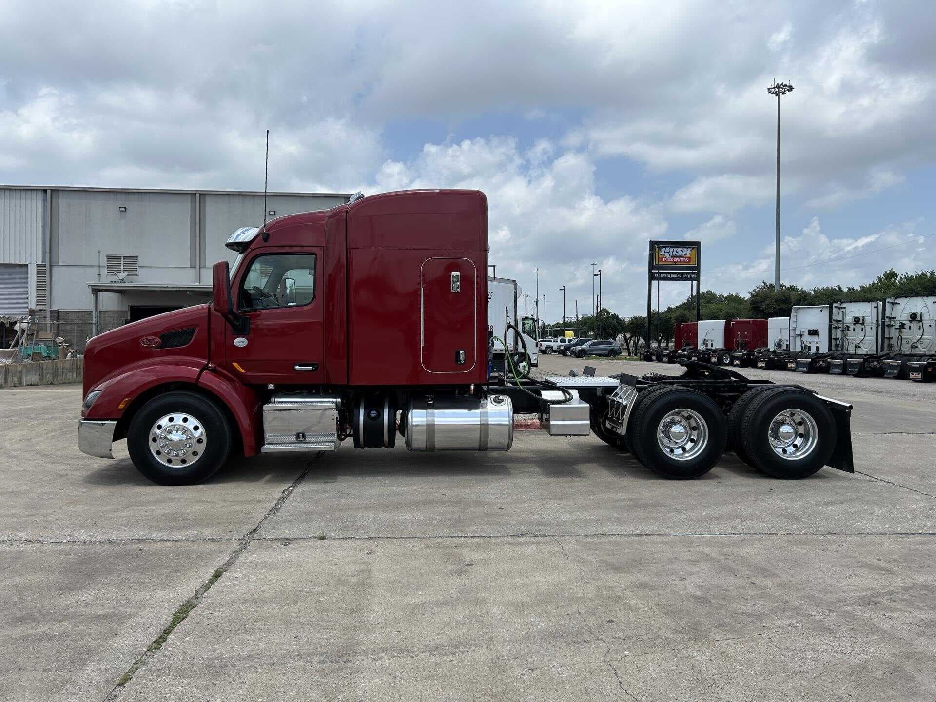 Used 2020 PETERBILT 579 Conventional - Sleeper Truck in Houston, TX image 3