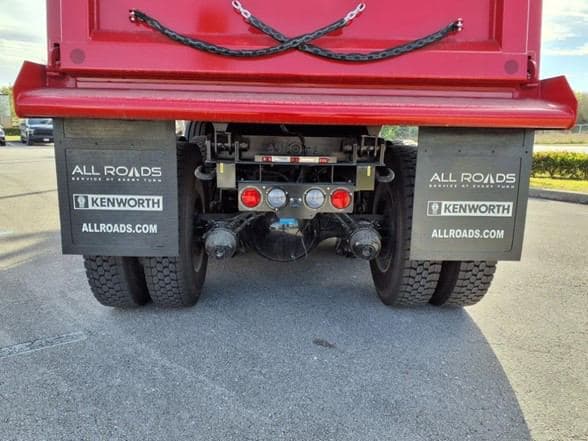 2025 Kenworth T880 image 35