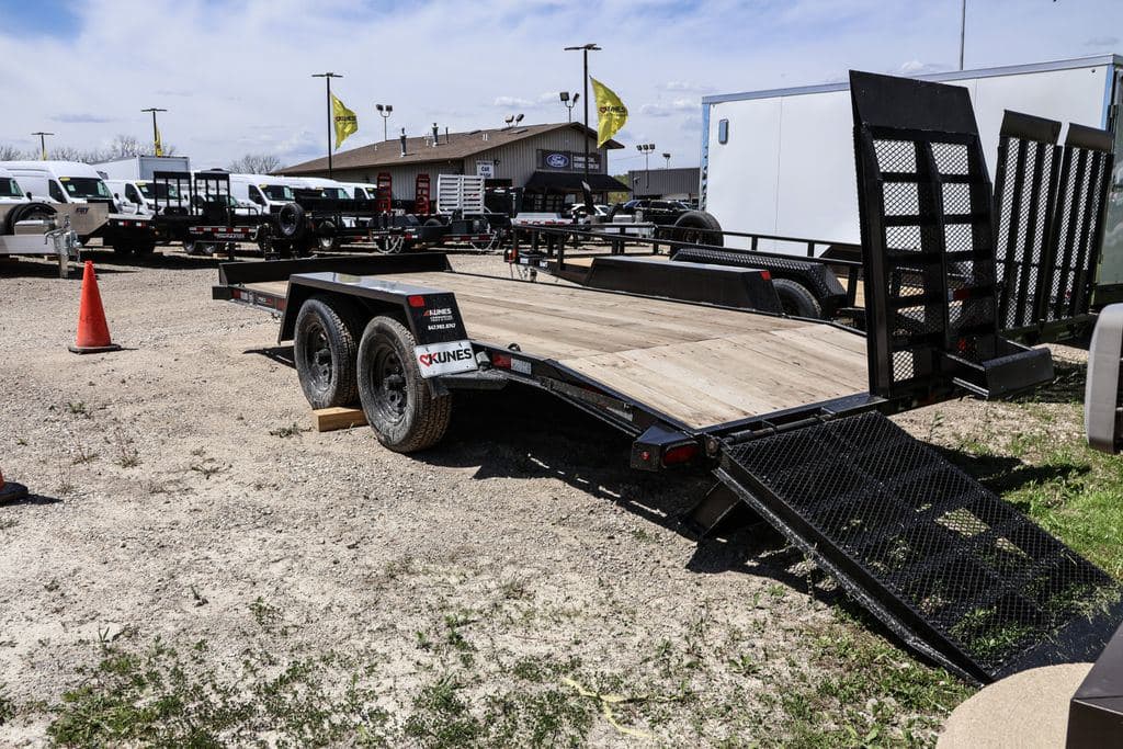 2025 Redi Haul Trailer RH12-17EB Skid Loader Eqiuiment Trailer image 5