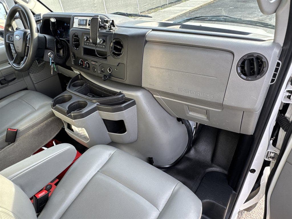 2023 Ford E350 Cutaway image 50