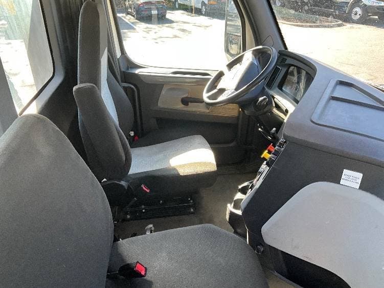 2021 Freightliner Cascadia image 5