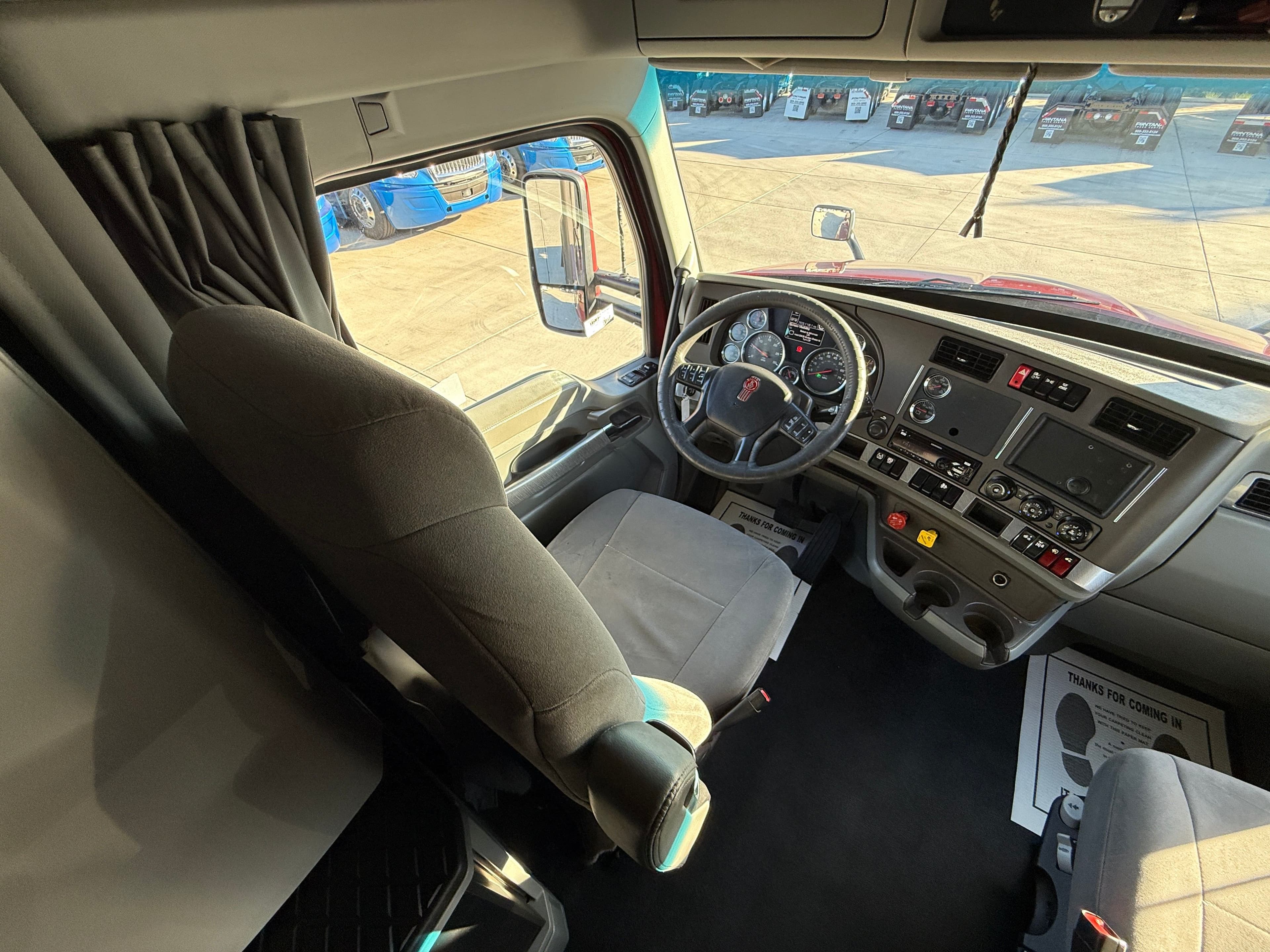 2019 Kenworth T680 image 12