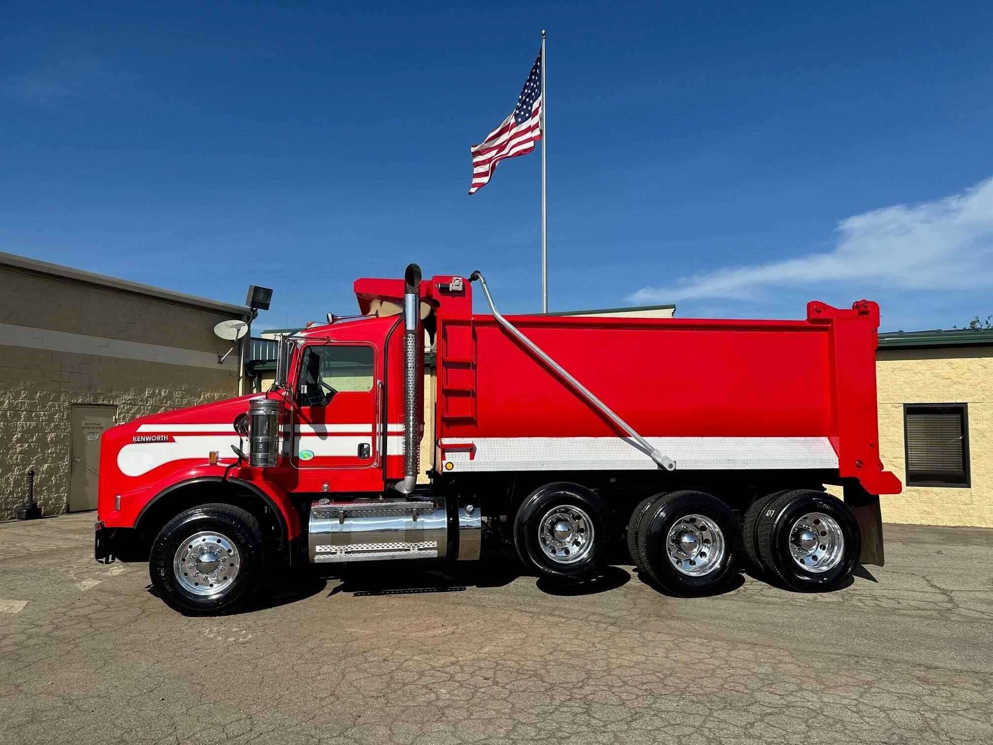 1992 Kenworth T800 image 17