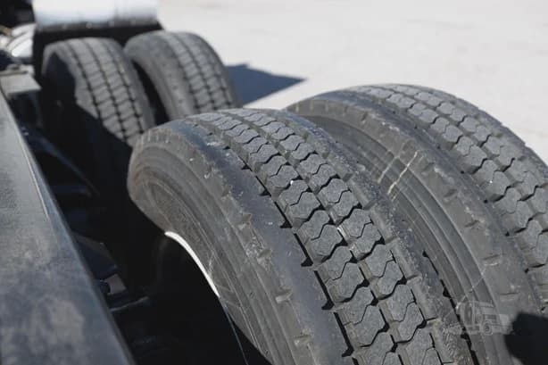 2021 Kenworth T680 image 7