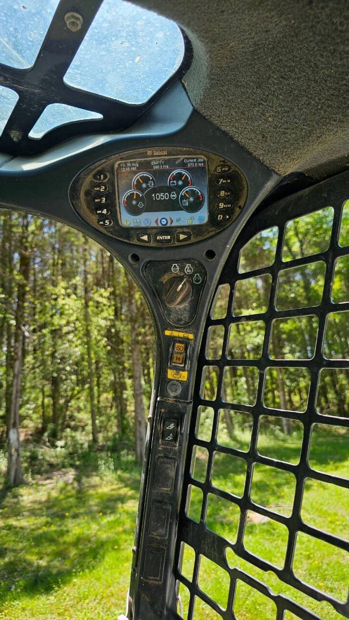 2021 Bobcat T595 image 13