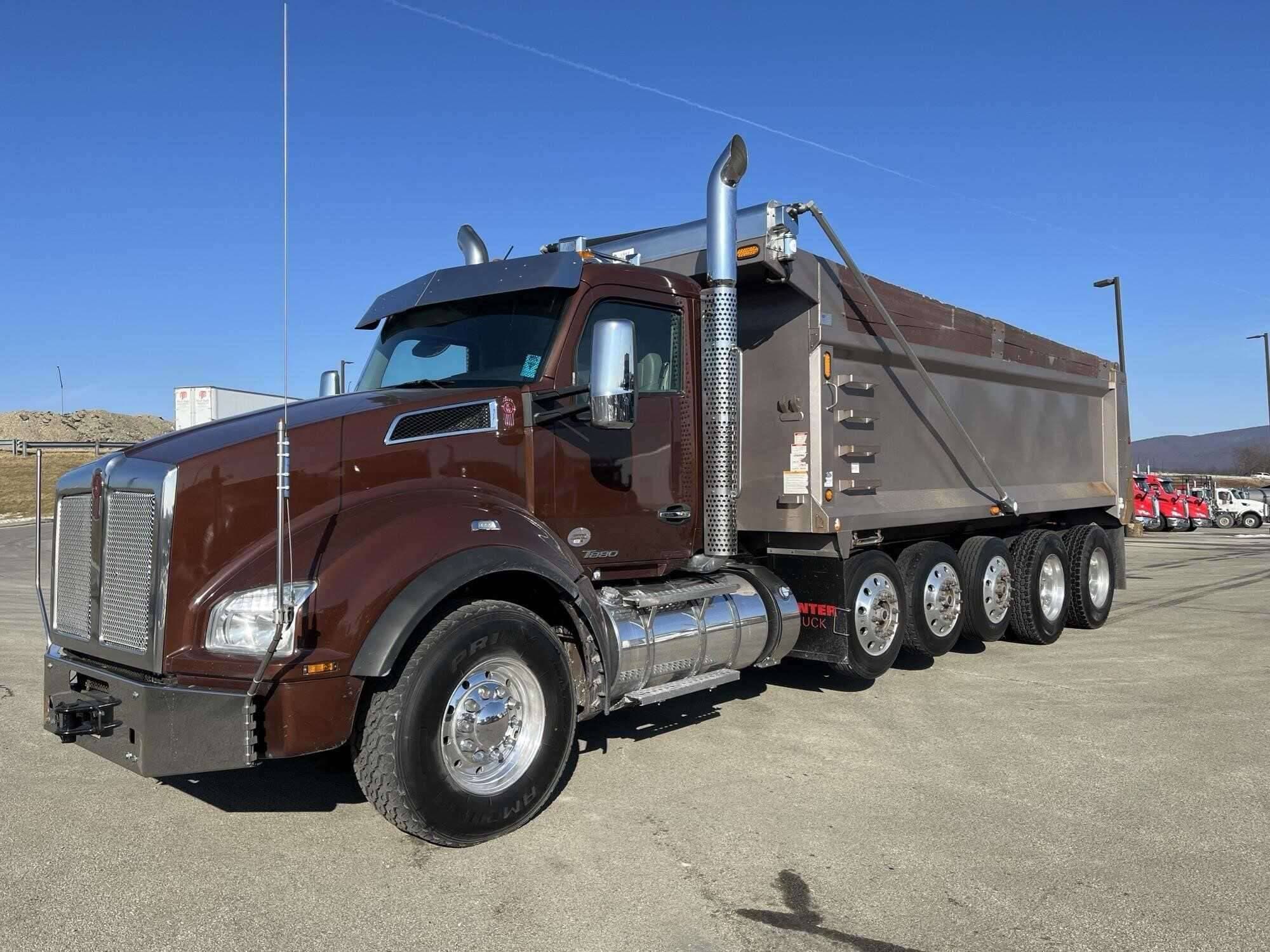2020 Kenworth T880 image 1