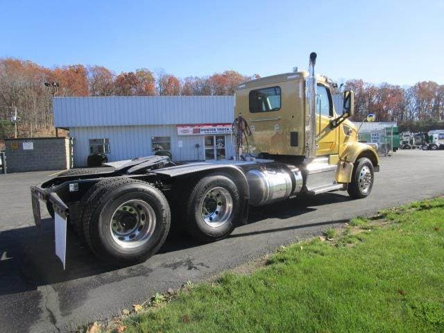 2020 Peterbilt 567 image 5