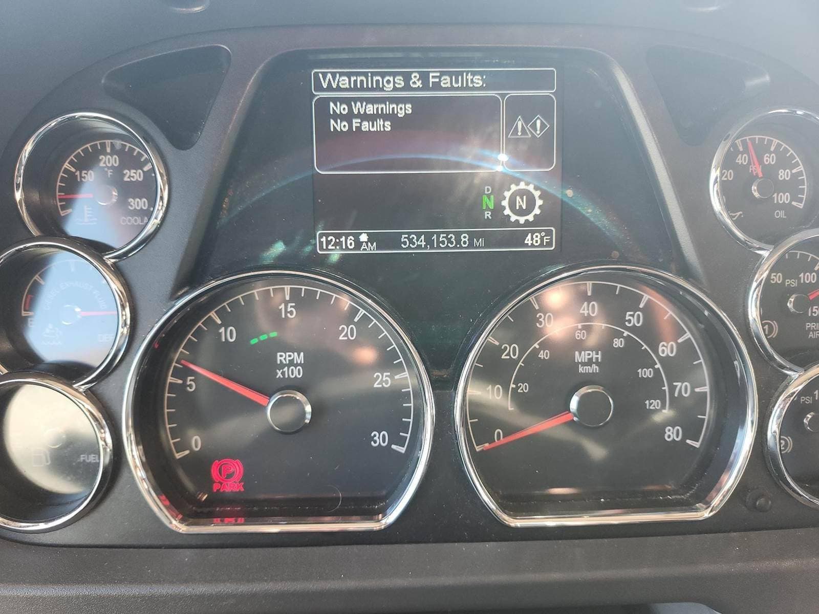 2021 Peterbilt 579 image 11