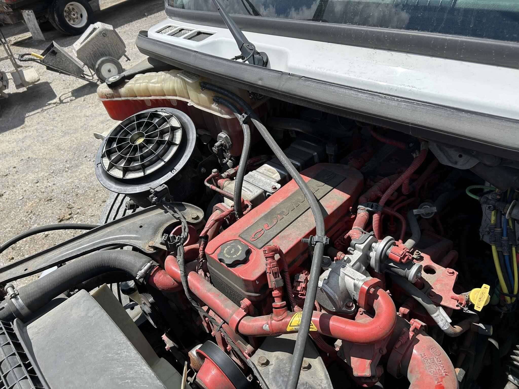 2018 Freightliner M2 image 12