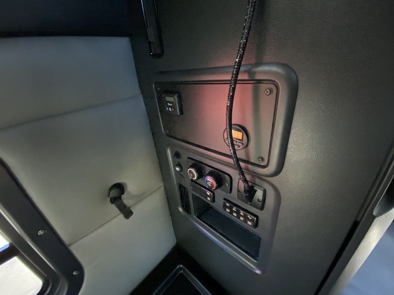2022 Freightliner Cascadia image 13