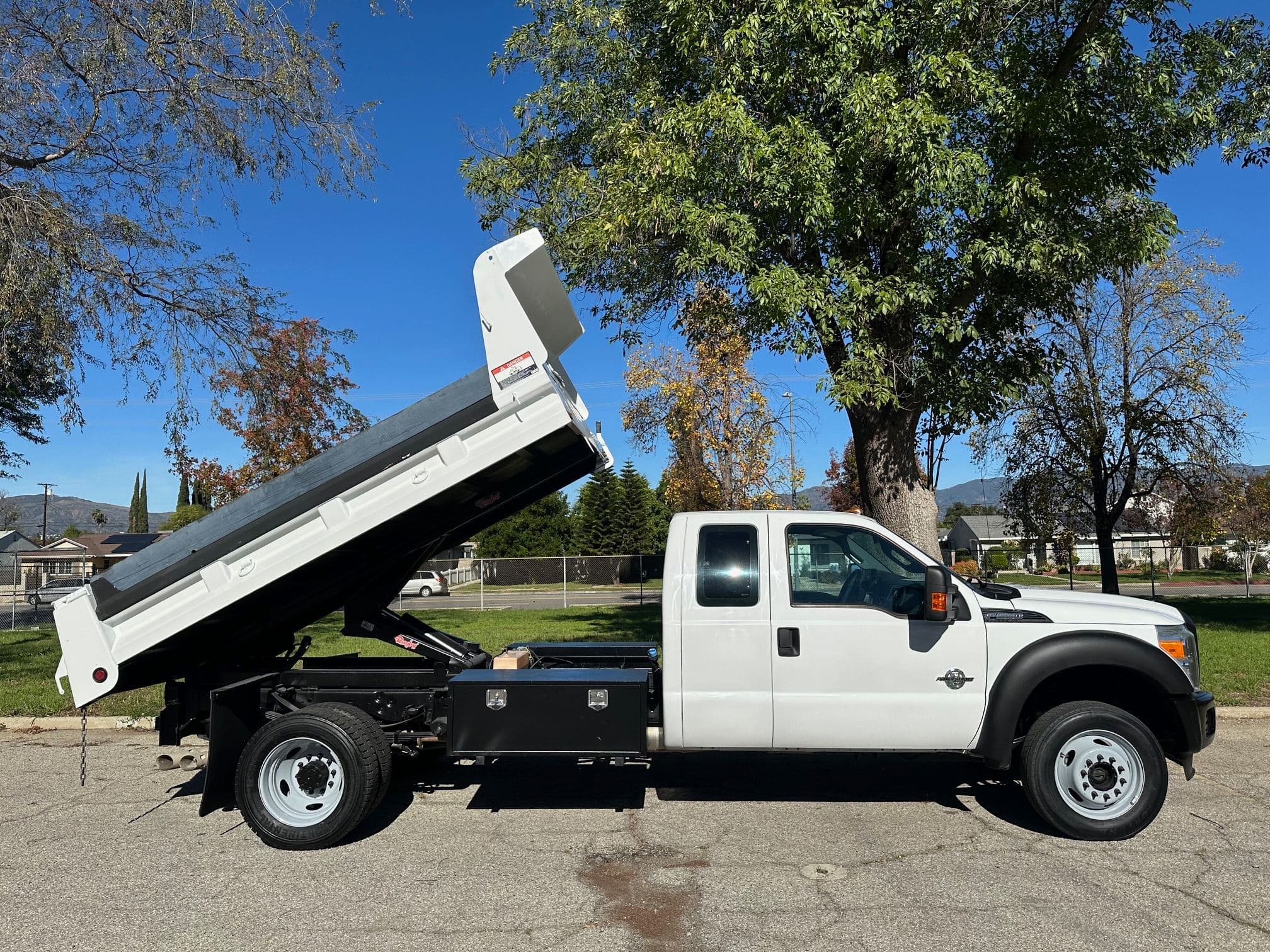 2016 FORD F550 SD 4x4 Extra Cab Gravel Dump Truck 13493 image 3