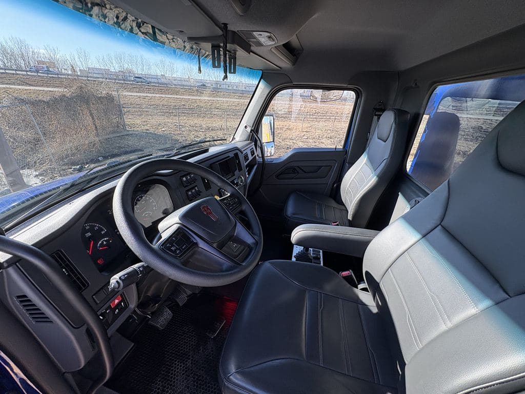New 2026 KENWORTH T480 image 3