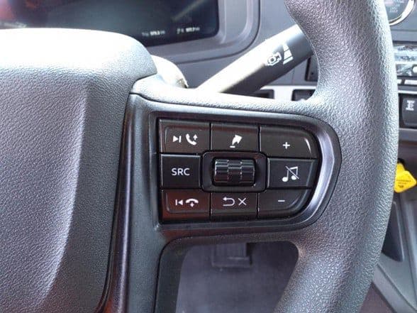 2025 Kenworth T880 image 16