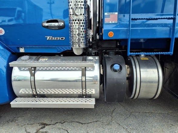 2025 Kenworth T880 image 8